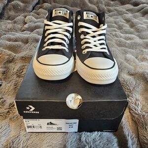 Converse Chuck Taylor All Star Madison Canvas - size 6.5
